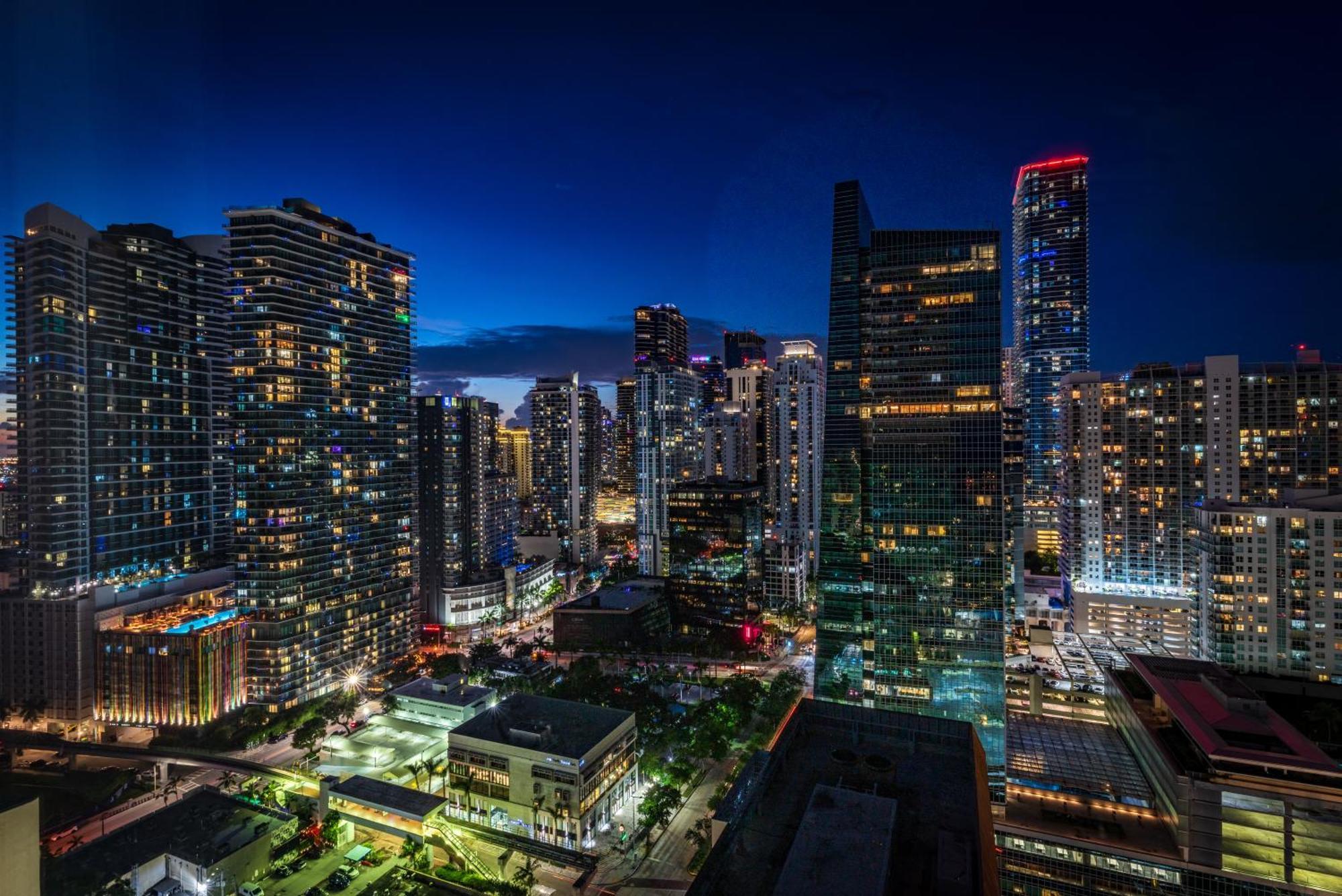 2 Bedroom Or King Studio Suites Four Seasons Hotel Miami Free Wi-Fi & Free Parking Eksteriør billede